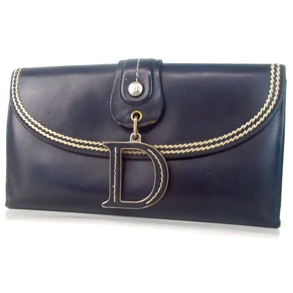Authentic Dior Christian Dior Wallet leather in great condition. 💝 - Picture 1 of 7